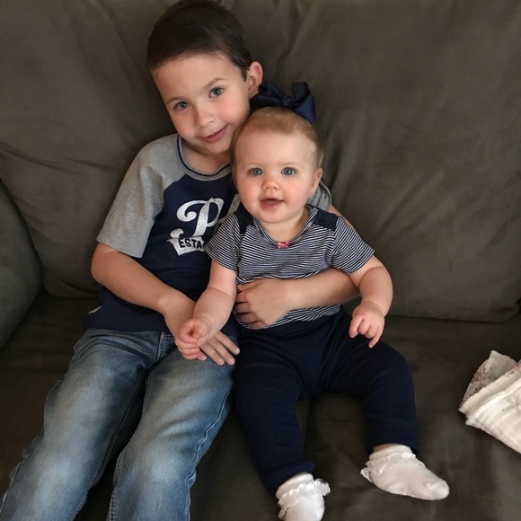 🌼Meet your posher, Amanda!🌸 - Picture 3 of 3